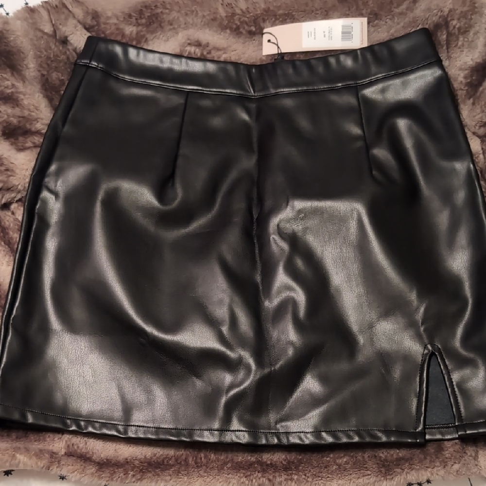 BCBGeneration - Black Faux Leather Mini Skirt - M